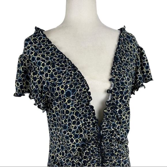 BCBGMAXAZRIA ruffle V Neck Midi Dress - Picture 6 of 12